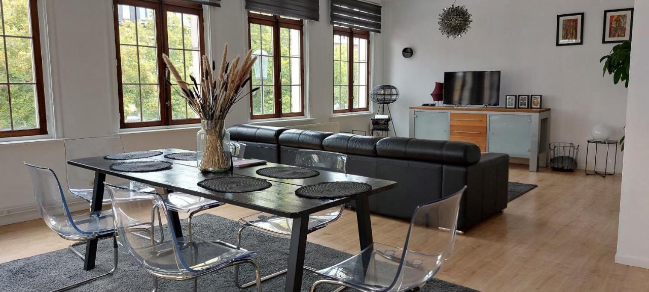 The View - Spacious 2 Bdr Appt In With View Antwerp Exterior photo