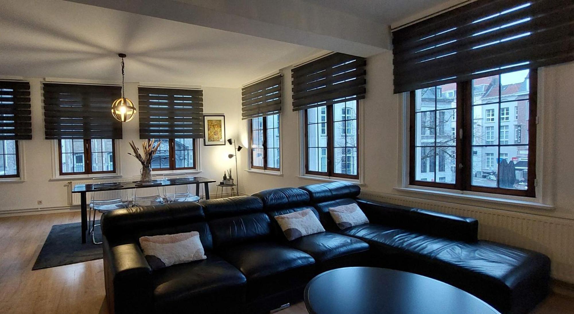 The View - Spacious 2 Bdr Appt In With View Antwerp Exterior photo
